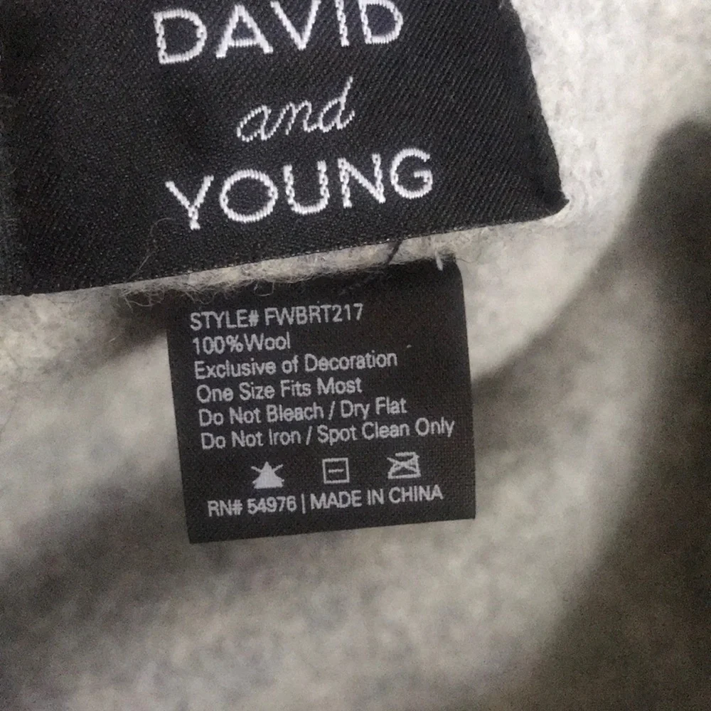 David and Young Gray Wool Beret